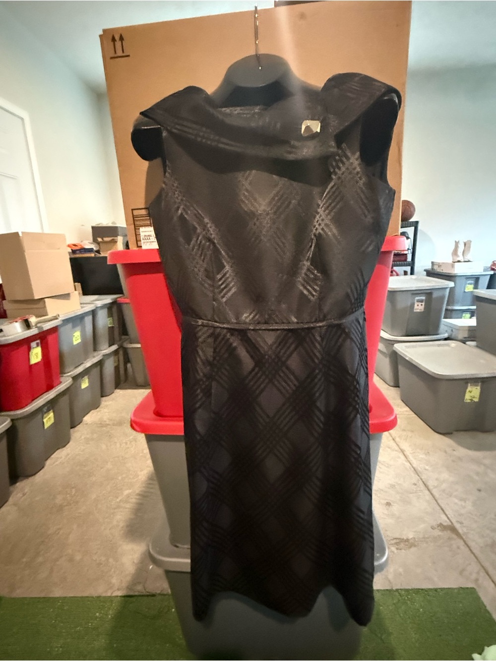 Black Textured Plaid Sleeveless Dress 104
